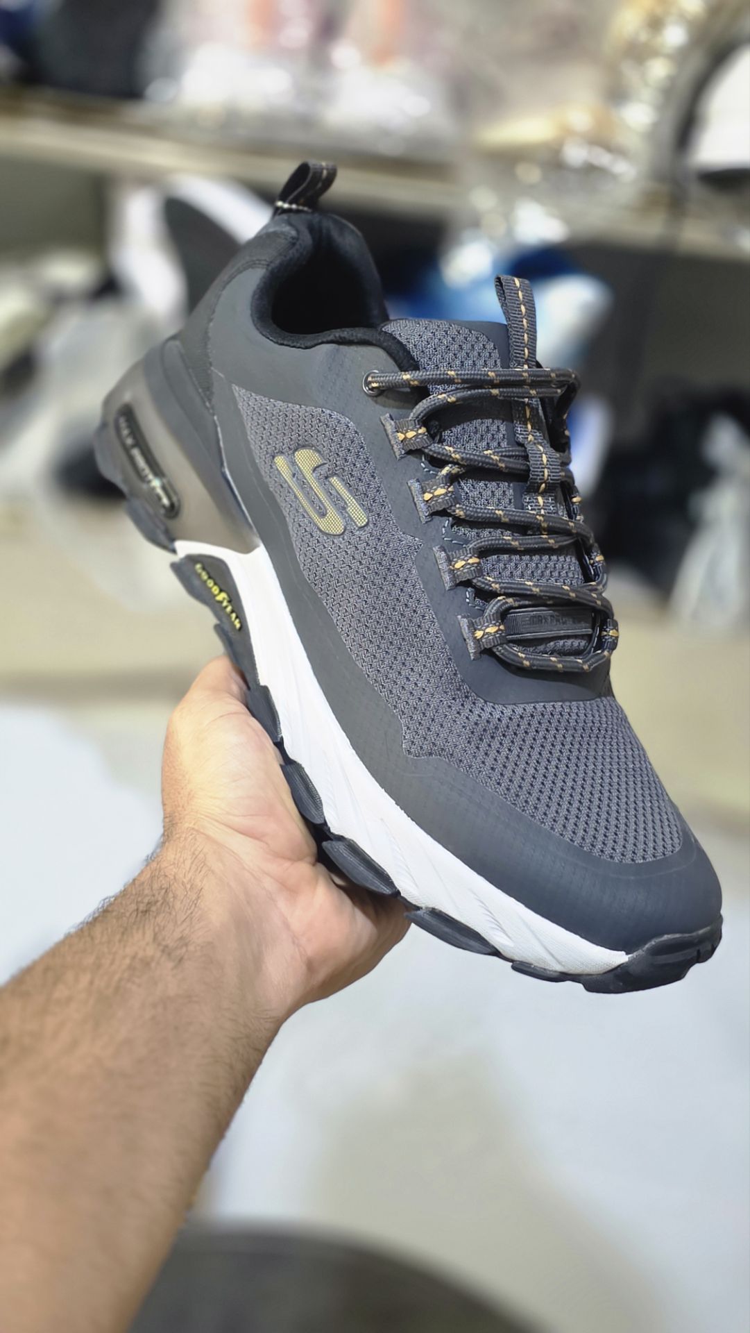 کتونی اسکیچرز مکس پروتکتSkechers Max Protect Goodyearساخت ویتنام وارداتی سایز ۴۵بالاترین کیفیت مسترکوالیتی Aضمانت اصالت کالافروش تکی و عمده
