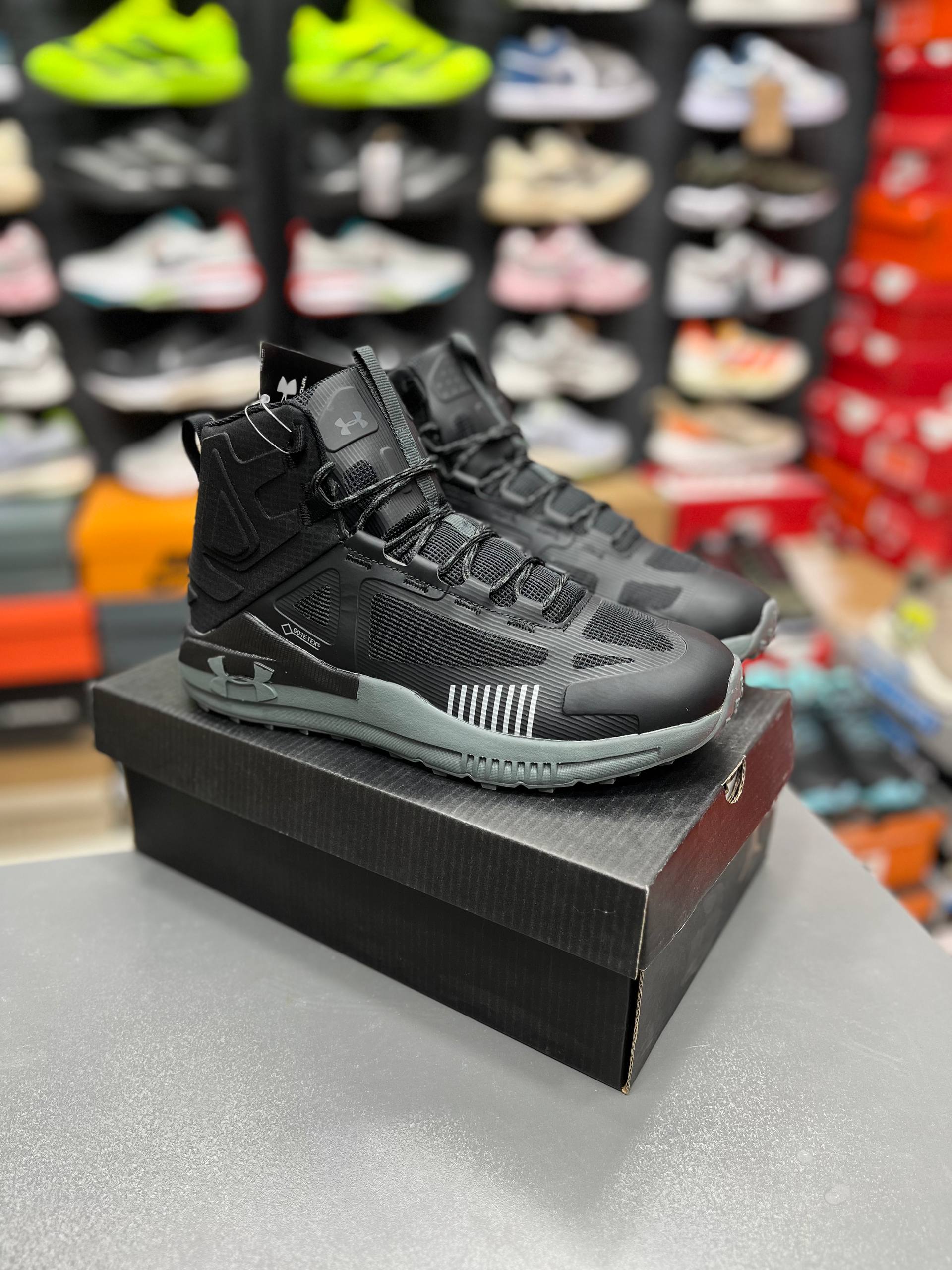 بوت آندرارمور ضد آب Under Armor Spawn 6 Midساخت ویتنام وارداتی بالاترین کیفیت سایز۴۰الی ۴۵فروش تکی و عمده ضمانت اصالت کالا