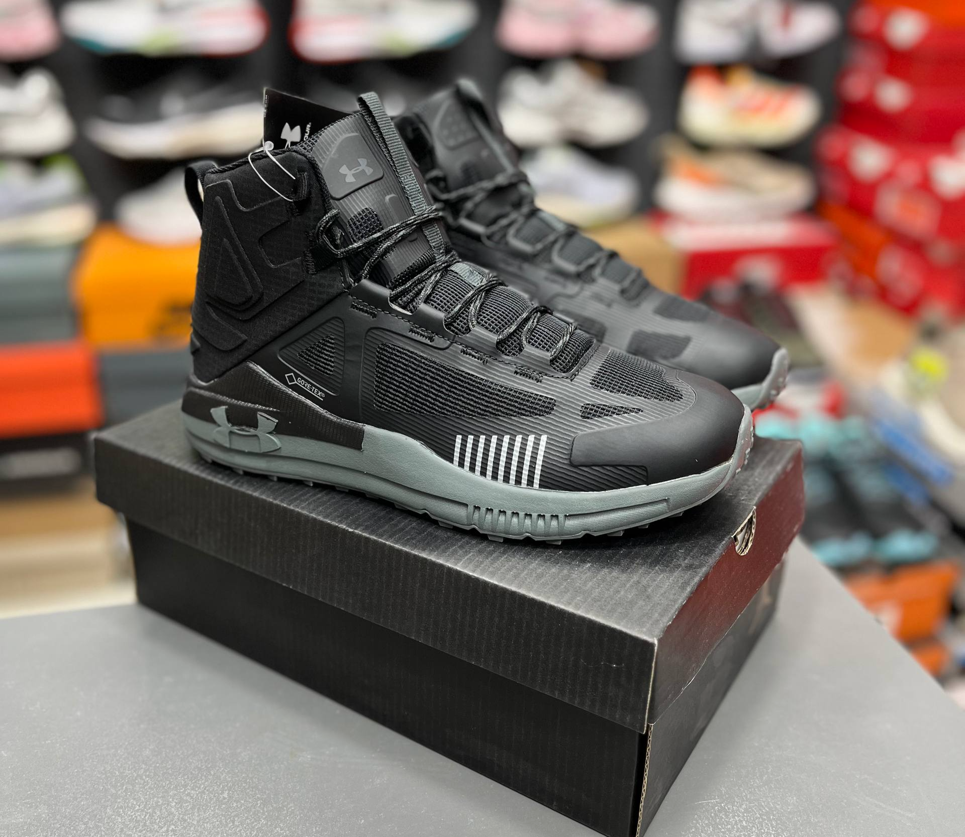 بوت آندرارمور ضد آب Under Armor Spawn 6 Midساخت ویتنام وارداتی بالاترین کیفیت سایز۴۰الی ۴۵فروش تکی و عمده ضمانت اصالت کالا