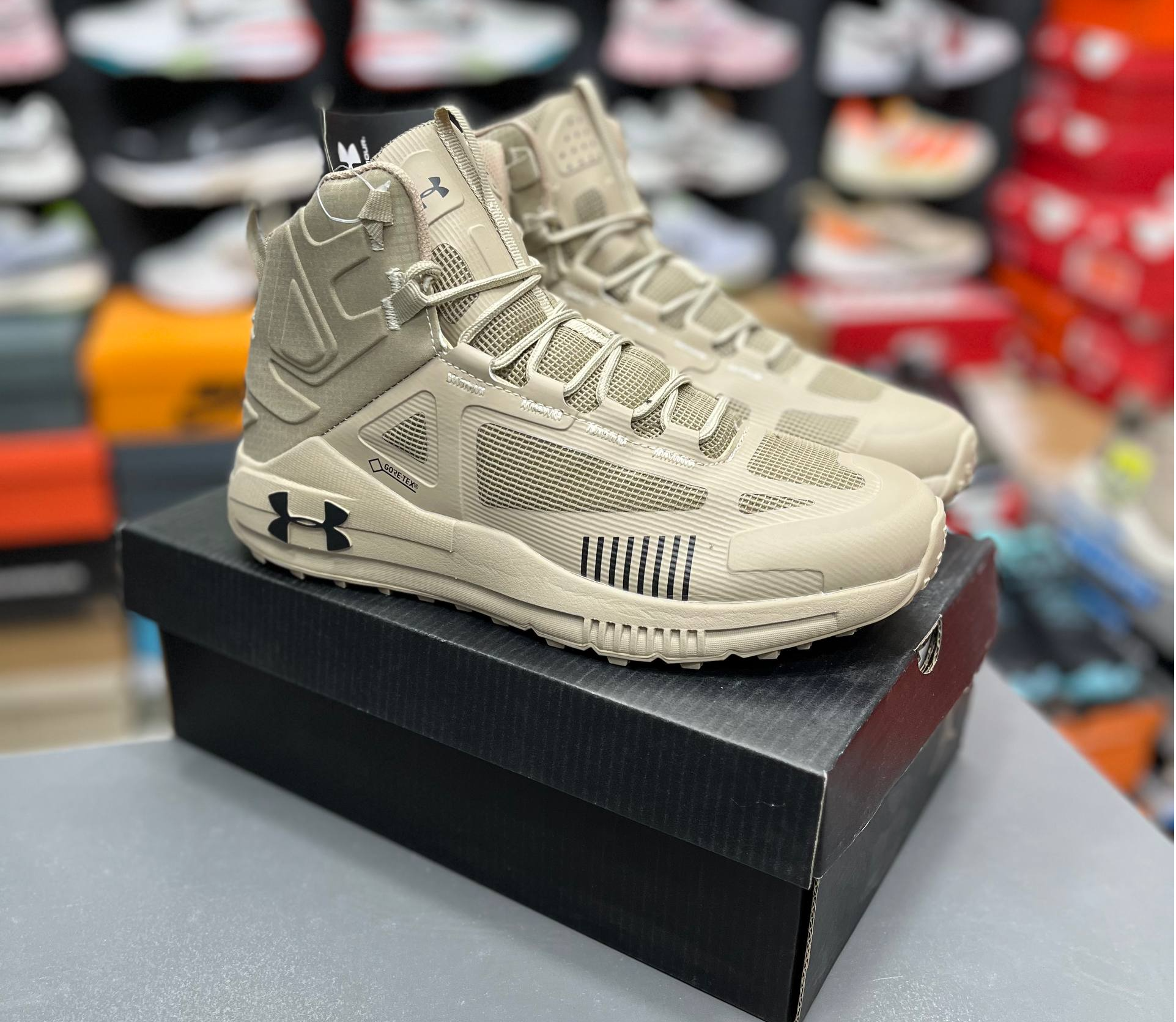 بوت آندرارمور ضد آب Under Armor Spawn 6 Midساخت ویتنام وارداتی بالاترین کیفیت سایز۴۰الی ۴۵فروش تکی و عمده ضمانت اصالت کالا