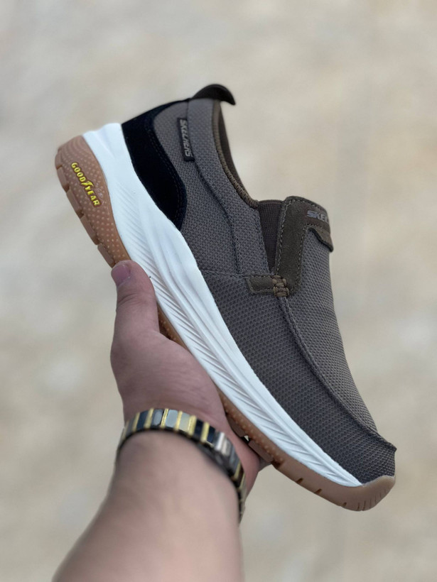 کفش اسکیچرز گودیرSkechers good yearوارداتی ساخت ویتنام سایز ۴۰الی ۴۵ فروش تکی وعمده ضمانت کیفیت کالا
