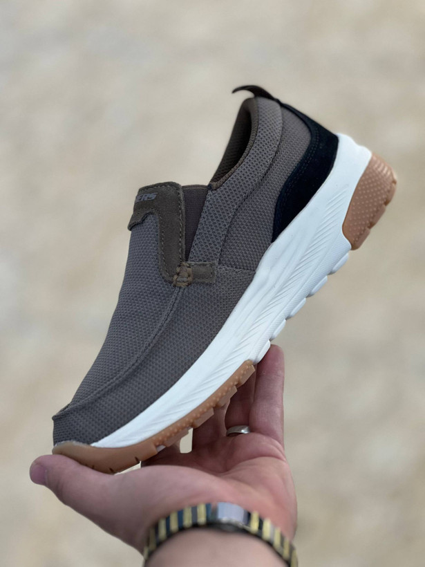کفش اسکیچرز گودیرSkechers good yearوارداتی ساخت ویتنام سایز ۴۰الی ۴۵ فروش تکی وعمده ضمانت کیفیت کالا