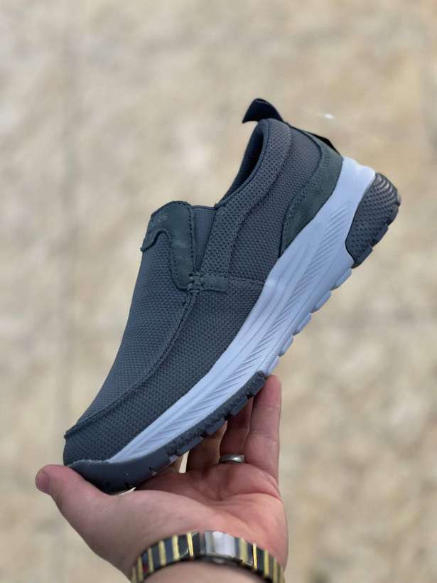 کفش اسکیچرز گودیرSkechers good yearوارداتی ساخت ویتنام سایز ۴۰الی ۴۵ فروش تکی وعمده ضمانت کیفیت کالا