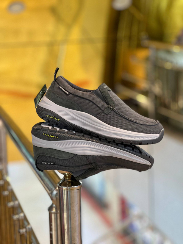 کفش اسکیچرز گودیرSkechers good yearوارداتی ساخت ویتنام سایز ۴۰الی ۴۵ فروش تکی وعمده ضمانت کیفیت کالا