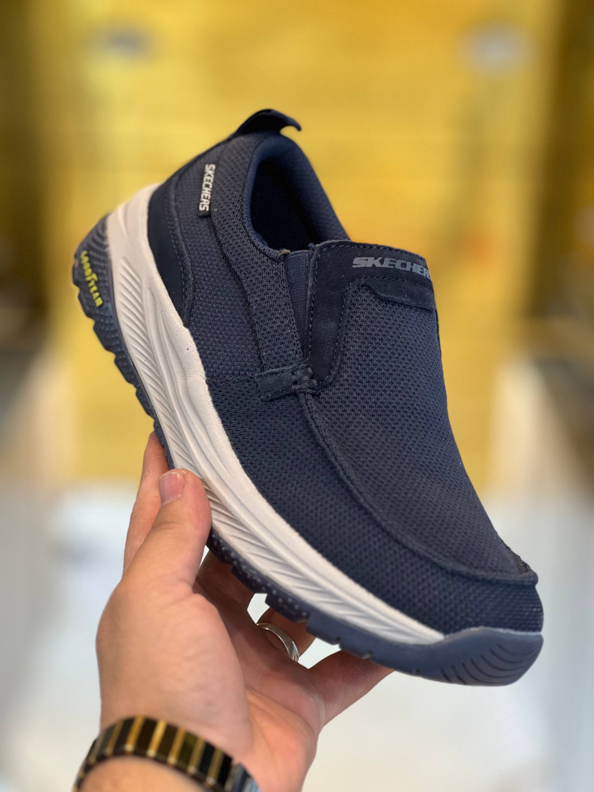 کتونی اسکیچرز گودیرSkechers good yearوارداتی ساخت ویتنام سایز ۴۰الی ۴۵ فروش تکی وعمده ضمانت کیفیت کالا