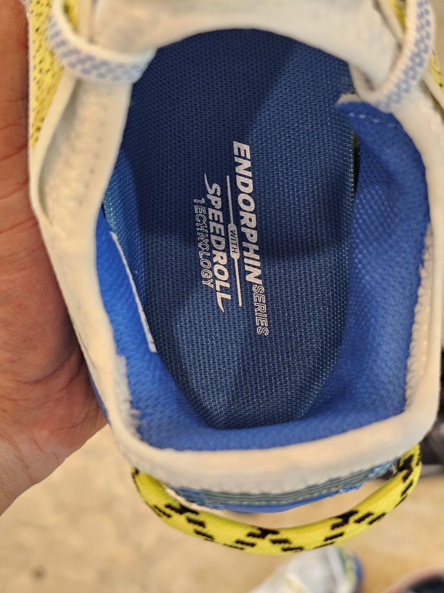 کتونی ساکونی اندورفین ریفت مسترکوالیتی saucony endorphin rift ساخت ویتنام وارداتی سایز ۴۰ الی ۴۵ضمانت کیفیت کالا فروش تکی و عمده