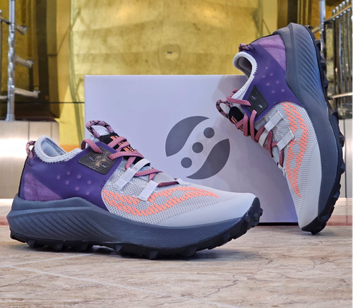 کتونی ساکونی اندورفین ریفت مسترکوالیتی saucony endorphin rift ساخت ویتنام وارداتی سایز ۴۰ الی ۴۵ضمانت کیفیت کالا فروش تکی و عمده