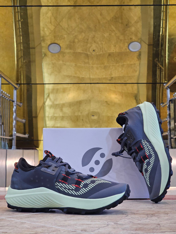 کتونی ساکونی اندورفین ریفت مسترکوالیتی saucony endorphin rift ساخت ویتنام وارداتی سایز ۴۰ الی ۴۵ضمانت کیفیت کالا فروش تکی و عمده