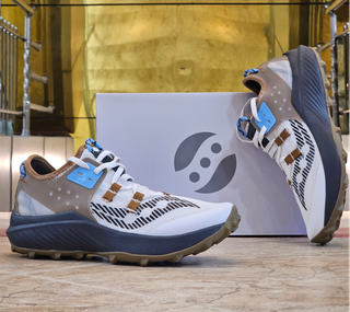 کتونی ساکونی اندورفین ریفت مسترکوالیتی saucony endorphin rift ساخت ویتنام وارداتی سایز ۴۰ الی ۴۵ضمانت کیفیت کالا فروش تکی و عمده