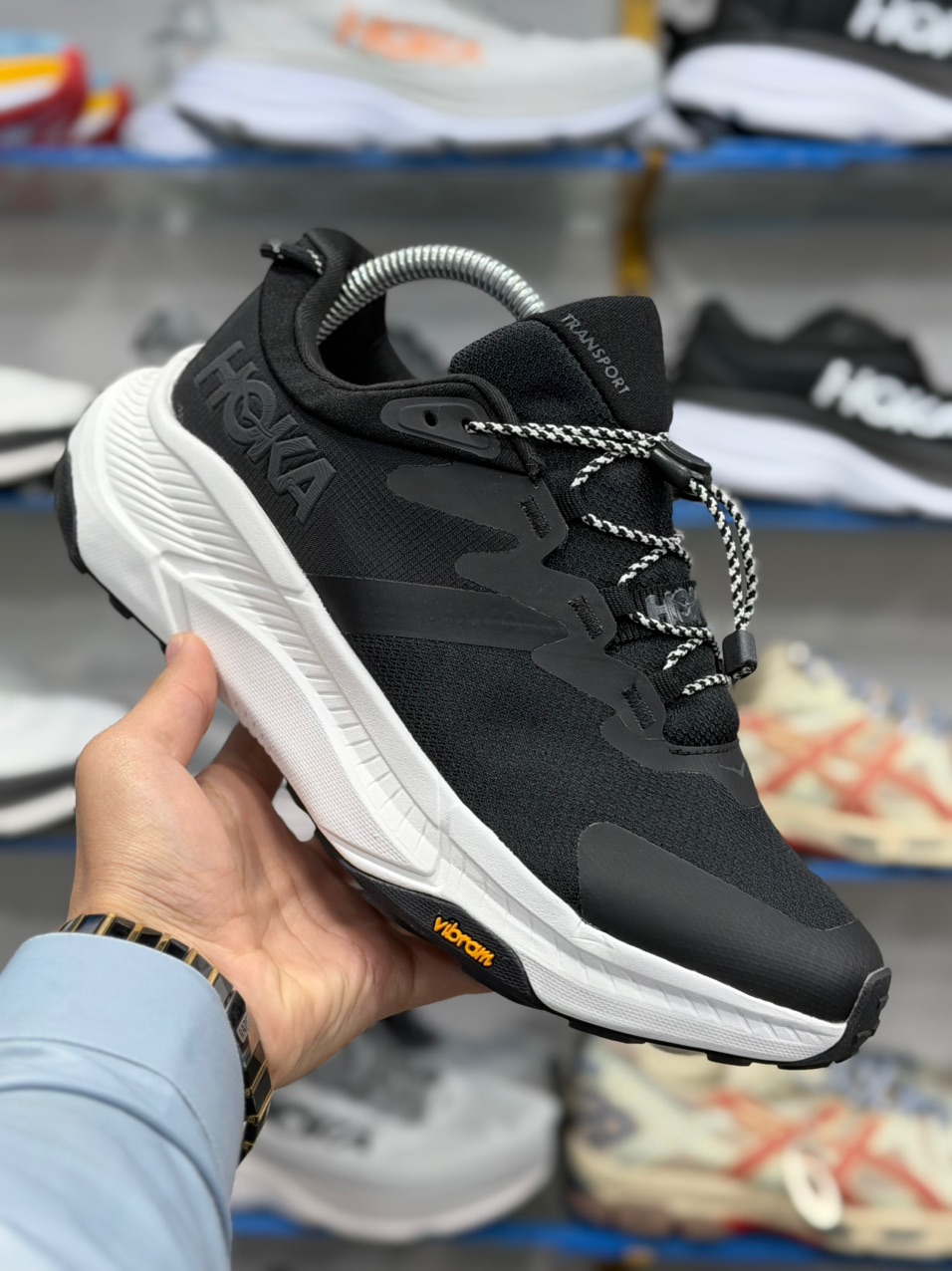 کتونی هوکا ترنسپورت مسترکوالیتی HOKA Transport goretexساخت ویتنام وارداتی زیره ویبرام ضد آب کیفیت عالی سایز 40 الی ۴۵فروش تکی و عمده ضمانت کیفیت کالا