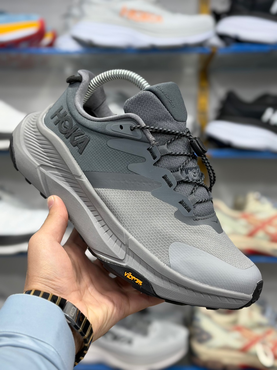 کتونی هوکا ترنسپورت مسترکوالیتی HOKA Transport goretexساخت ویتنام وارداتی زیره ویبرام ضد آب کیفیت عالی سایز 40 الی ۴۵فروش تکی و عمده ضمانت کیفیت کالا