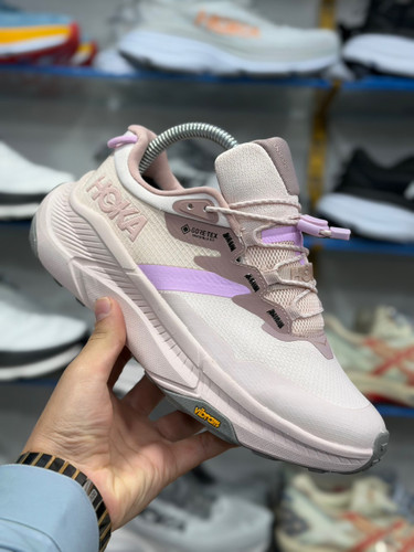 کتونی هوکا ترنسپورت مسترکوالیتی HOKA Transport goretexساخت ویتنام وارداتی زیره ویبرام ضد آب کیفیت عالی سایز 40 الی ۴۵فروش تکی و عمده ضمانت کیفیت کالا