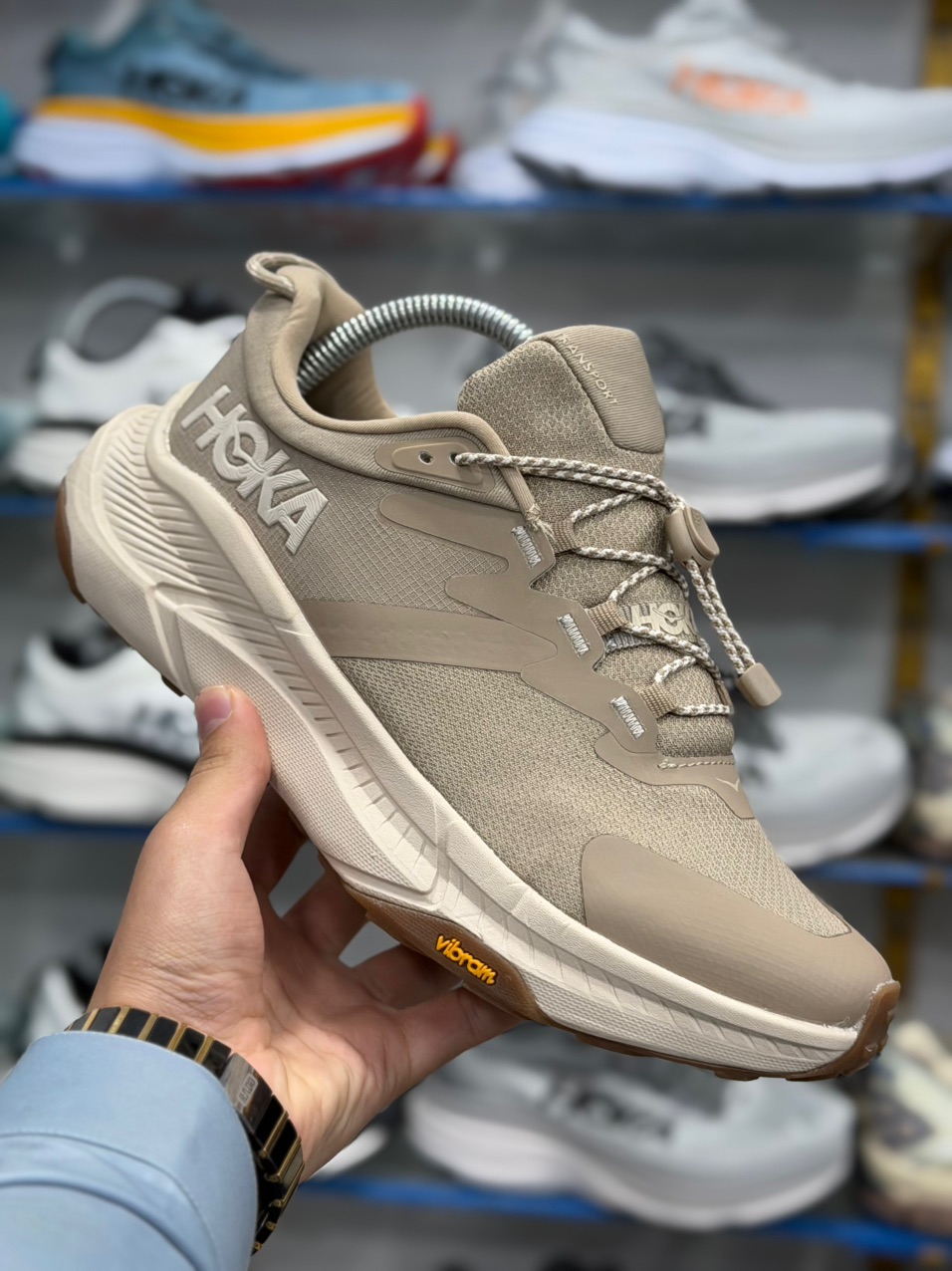 کتونی هوکا ترنسپورت مسترکوالیتی HOKA Transport goretexساخت ویتنام وارداتی زیره ویبرام ضد آب کیفیت عالی سایز 40 الی ۴۵فروش تکی و عمده ضمانت کیفیت کالا
