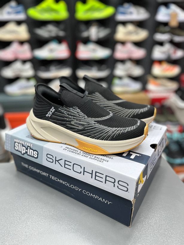 کتونی طبی اسکیچرزبدون بند اسلیپ مسترکوالیتیSkechers Slip-insوارداتی ساخت ویتنام طبی و بدون بند سایز۴۰ الی ۴۵ فروش تکی و عمده ضمانت کیفیت کالا
