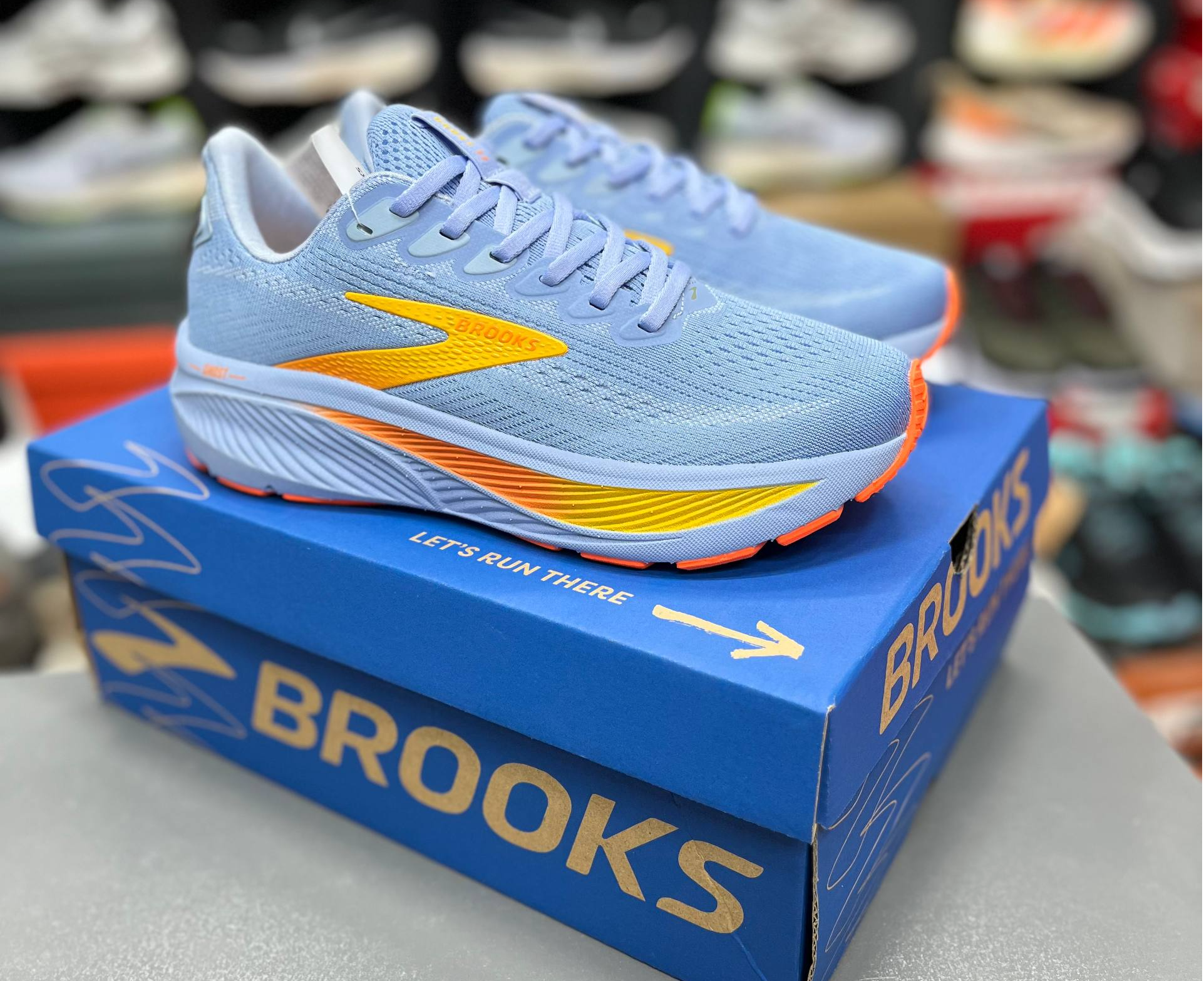 کتونی بروکس گاست ۱۷ مسترکوالیتیBrooks ghost 17ساخت ویتنام وارداتی سایز ۳۹ الی ۴۵ضمانت کیفیت کالا فروش تکی و عمده