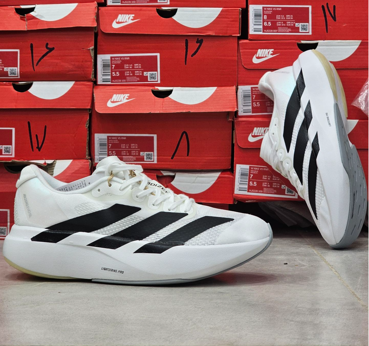 آدیداس آدی‌زیرو Adidas Adizero EVOSLساخت ویتنام وارداتی سایز ۳۸ الی ۴۵ ست جذاب زنانه و مردانه ضمانت کالا فروش تکی و عمده بالاترین کیفیت مسترکوالیتی A
