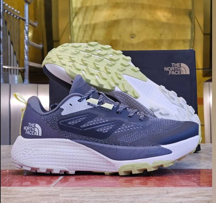 کتونی نورث فیس آلتامسا ۵۰۰ مسترکوالیتی North Face Altamesa 500ساخت ویتنام وارداتی سایز ۴۰ الی ۴۵ضمانت کیفیت کالا فروش تکی و عمده