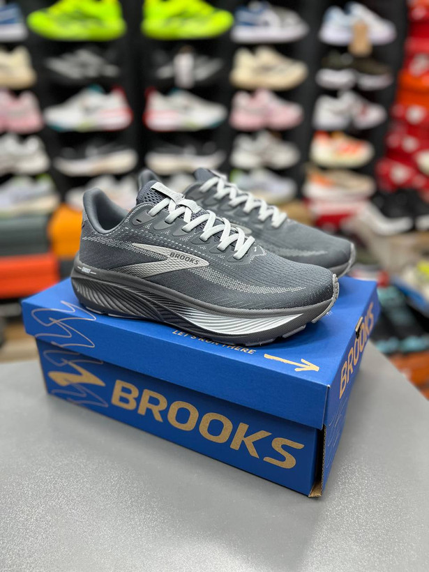 کتونی بروکس گاست ۱۷ مسترکوالیتیBrooks ghost 17ساخت ویتنام وارداتی سایز ۳۹ الی ۴۵ضمانت کیفیت کالا فروش تکی و عمده