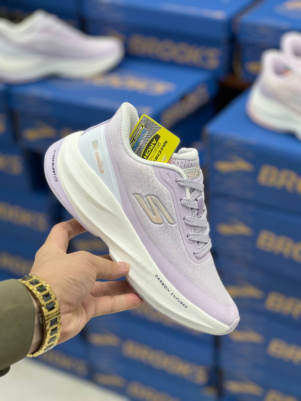 کتونی اسکیچرز هایپر برست کربن مسترکوالیتی skechers Hyper Burst carbonساخت ویتنام وارداتی سایز۳۷ الی ۴۰ فروش تکی و عمده ضمانت کیفیت کالا