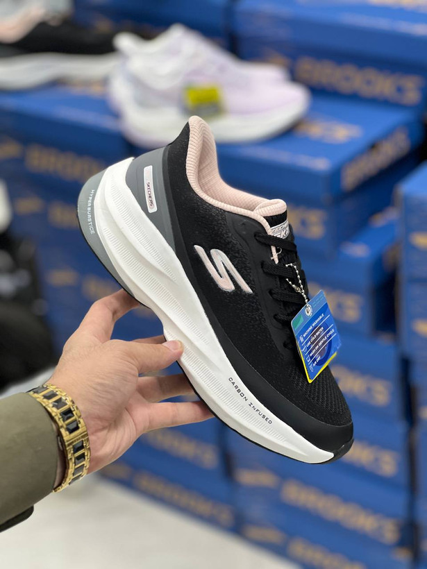 کتونی زنانه اسکیچرز هایپر برست کربن skechers Hyper Burst carbonساخت ویتنام وارداتی سایز۳۷ الی ۴۰ فروش تکی و عمده ضمانت کیفیت کالا