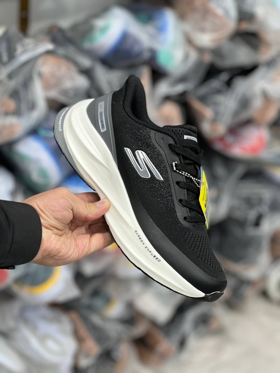 کتونی اسکیچرز هایپر برست کربن مسترکوالیتی skechers Hyper Burst carbonساخت ویتنام وارداتی سایز۴۰ الی ۴۵فروش تکی و عمده ضمانت کیفیت کالا