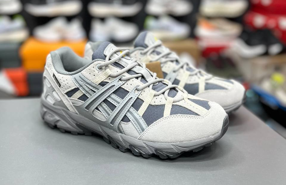کتونی هوکا ترانسپورت مسترکوالیتی HOKA Transport goretexساخت ویتنام وارداتی زیره ویبرام ضد آب کیفیت عالی سایز 40 الی ۴۵فروش تکی و عمده ضمانت کیفیت کالا