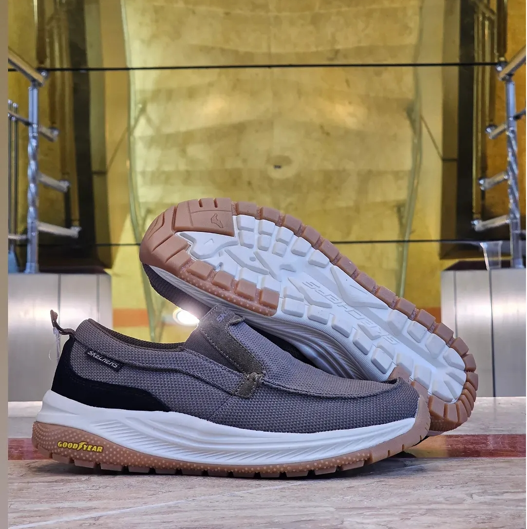 کتونی اسکیچرز اسلیپ Skechers slip lnsساخت ویتنام وارداتی سایز ۴۰الی ۴۵ فروش تکی وعمده ضمانت کیفیت کالا