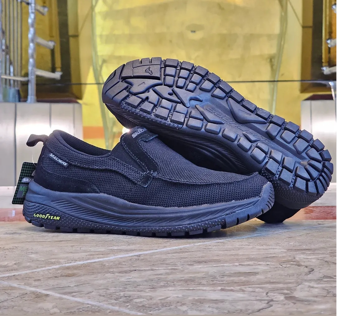 اسکیچرز اسلیپ Skechers slip lnsساخت ویتنام وارداتی سایز ۴۰الی ۴۵ فروش تکی وعمده ضمانت کیفیت کالا