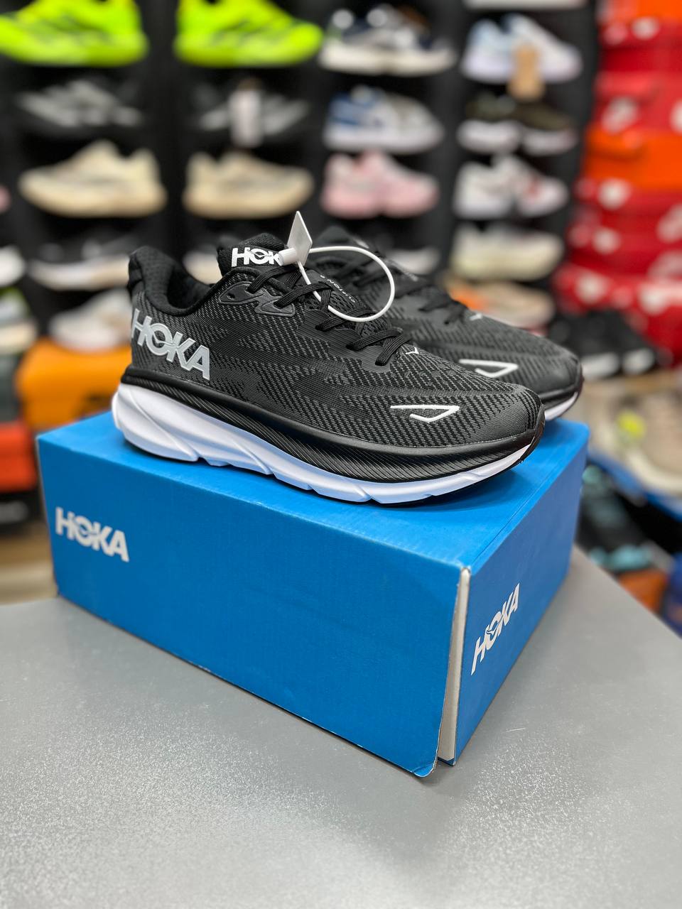 خرید کتونی هوکا کلیفتون 9 مسترکوالیتیHoka Clifton 9ساخت ویتنام وارداتی سایز 40الی ۴۵فروش تکی و عمده ضمانت کیفیت کالا
