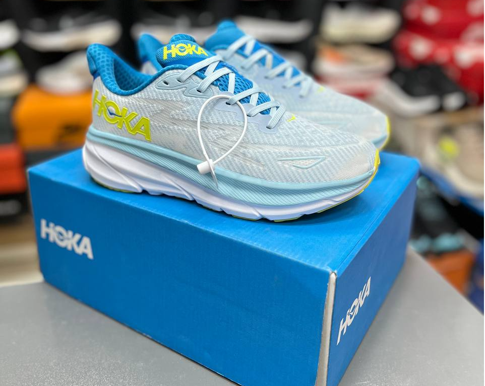 کتونی هوکا کلیفتون 9 مسترکوالیتیHoka Clifton 9ساخت ویتنام وارداتی سایز 40الی ۴۵فروش تکی و عمده ضمانت کیفیت کالا