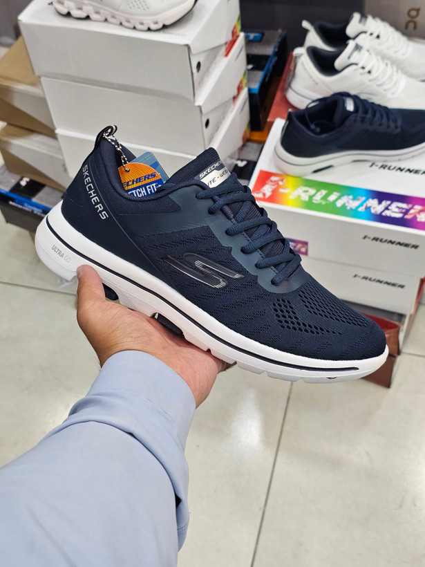 کتونی اسکیچرز اولترا گو مسترکوالیتیSkechers Ultra Goساخت ویتنام وارداتی سایز ۴۳الی ۴۸ فروش تکی و عمده ضمانت اصالت کالا کیفیت مسترکوالیتی درجه ۱