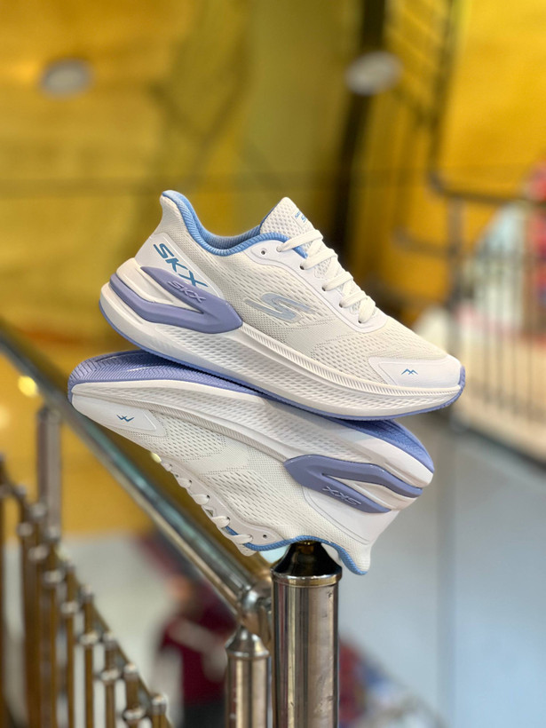 کتونی زنانه اسکیچرز مسترکوالیتی Skechers SKXساخت ویتنام وارداتی سایز۳۷ الی ۴۰فروش تکی و عمده ضمانت اصالت کالا بالاترین کیفیت درجه ۱