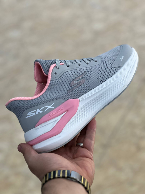 کتونی زنانه اسکیچرز مسترکوالیتی Skechers SKXساخت ویتنام وارداتی سایز۳۷ الی ۴۰فروش تکی و عمده ضمانت اصالت کالا بالاترین کیفیت درجه ۱