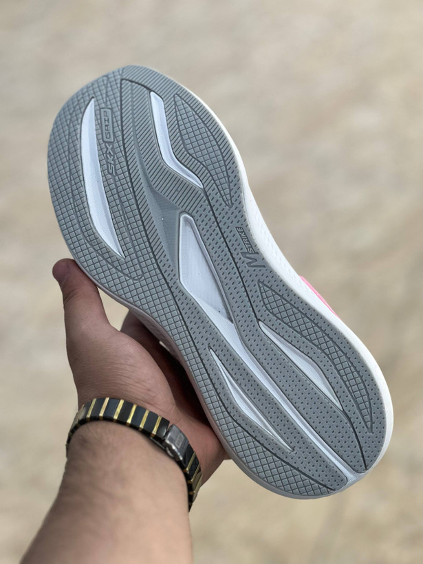 کتونی اسکیچرز مسترکوالیتی Skechers SKXساخت ویتنام وارداتی سایز۳۷ الی ۴۰فروش تکی و عمده ضمانت اصالت کالا بالاترین کیفیت درجه ۱