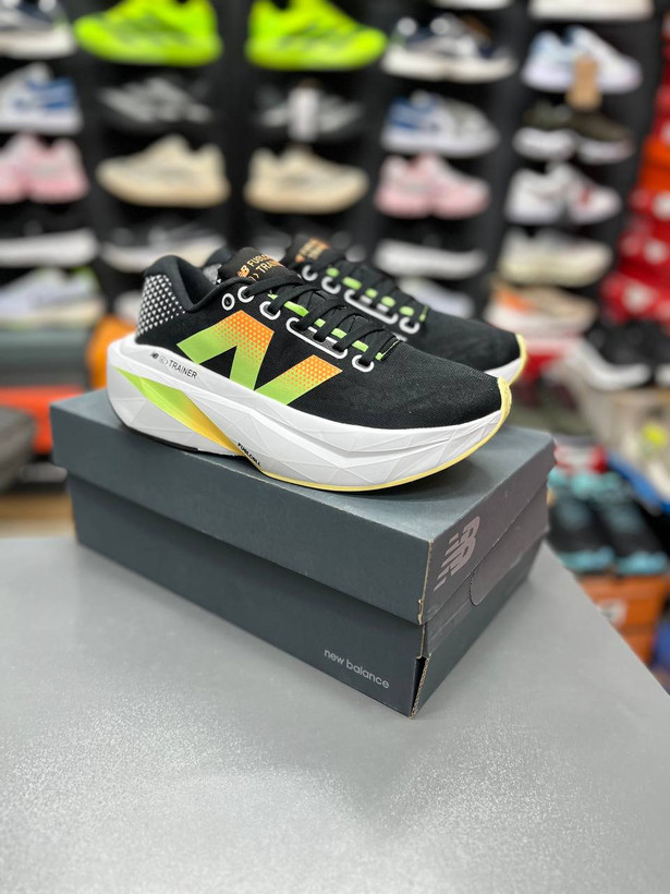 کتونی نیوبالانس الیت مسترکوالیتیNew Balance FuelCell SuperComp Elite v3ساخت ویتنام وارداتی سایز ۴۰ الی۴۵فروش تکی و عمده پایین ترین قیمت بالاترین کیفیت ضمانت اصالت کالا
