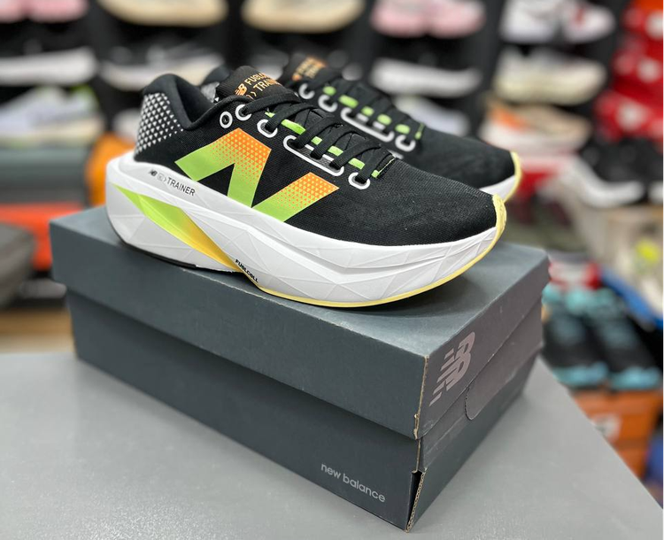 کتونی نیوبالانس الیت مسترکوالیتیNew Balance FuelCell SuperComp Elite v3ساخت ویتنام وارداتی سایز ۴۰ الی۴۵فروش تکی و عمده پایین ترین قیمت بالاترین کیفیت ضمانت اصالت کالا