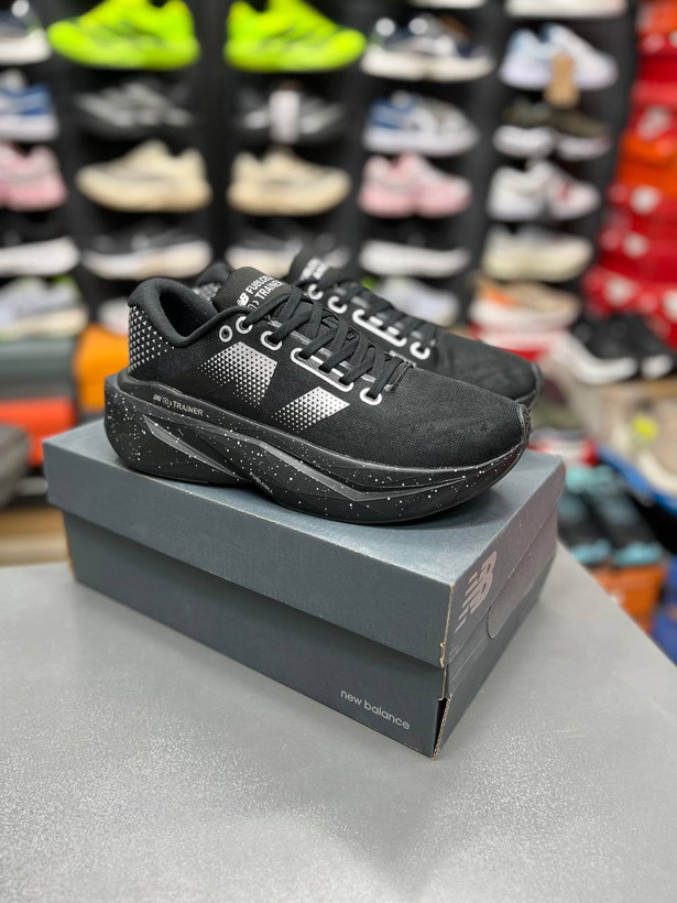 کتونی نیوبالانس الیت مسترکوالیتیNew Balance FuelCell SuperComp Elite v3ساخت ویتنام وارداتی سایز ۴۰ الی۴۵فروش تکی و عمده پایین ترین قیمت بالاترین کیفیت ضمانت اصالت کالا