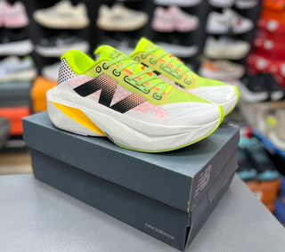 کتونی نیوبالانس الیت مسترکوالیتیNew Balance FuelCell SuperComp Elite v3ساخت ویتنام وارداتی سایز ۴۰ الی۴۵فروش تکی و عمده پایین ترین قیمت بالاترین کیفیت ضمانت اصالت کالا