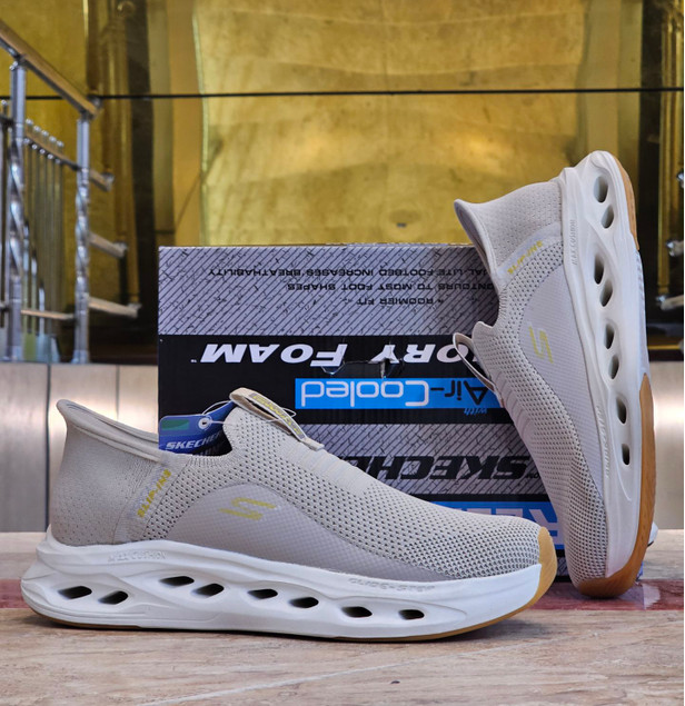 کتونی اسکیچرز اسلیپ مسترکوالیتیSkechers GOwalk Slip-insساخت ویتنام وارداتی کتونی طبی سبک و راحت فروش تکی و عمده سایز ۴۰ الی۴۵ ضمانت کیفیت کالا