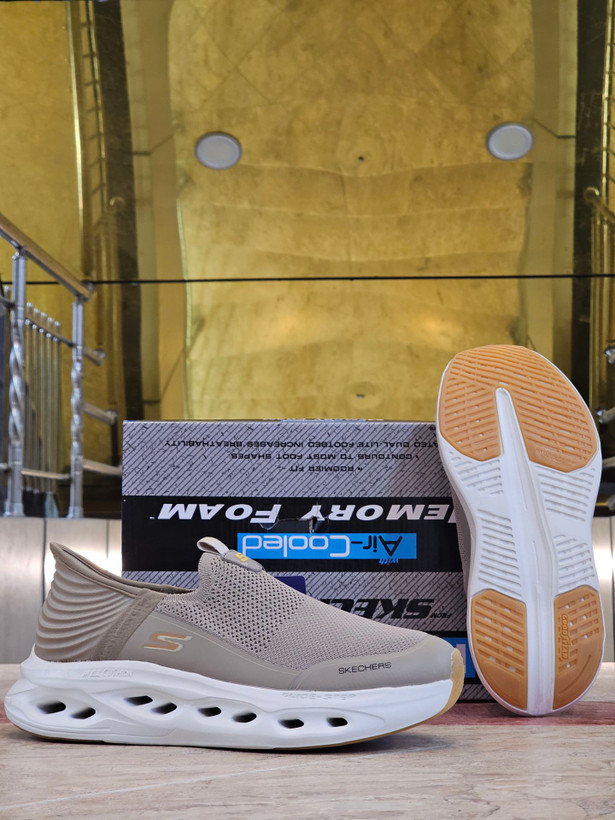 کتونی اسکیچرز اسلیپ مسترکوالیتیSkechers GOwalk Slip-insساخت ویتنام وارداتی کتونی طبی سبک و راحت فروش تکی و عمده سایز ۴۰ الی۴۵ ضمانت کیفیت کالا