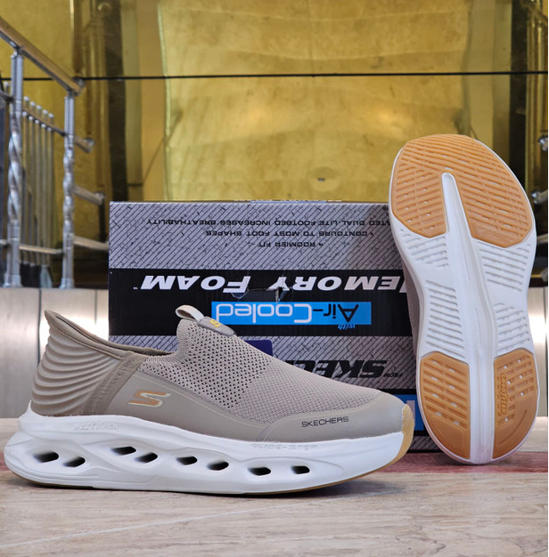 کتونی اسکیچرز اسلیپ مسترکوالیتیSkechers GOwalk Slip-insساخت ویتنام وارداتی کتونی طبی سبک و راحت فروش تکی و عمده سایز ۴۰ الی۴۵ ضمانت کیفیت کالا