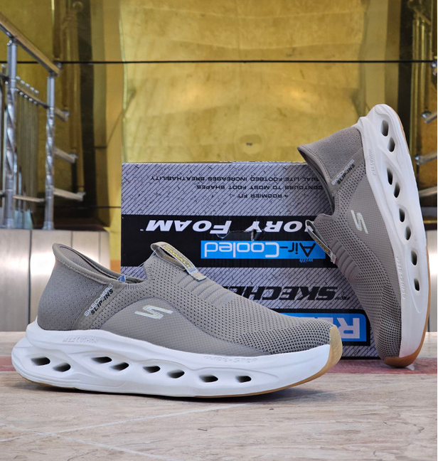 کتونی اسکیچرز اسلیپ مسترکوالیتیSkechers GOwalk Slip-insساخت ویتنام وارداتی کتونی طبی سبک و راحت فروش تکی و عمده سایز ۴۰ الی۴۵ ضمانت کیفیت کالا