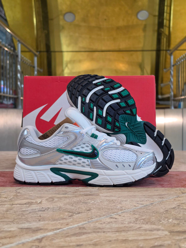 کتونی نایک وی فایو کی مسترکوالیتی Nike v5k run ساخت ویتنام وارداتی سایز۴۰الی45ضمانت کیفیت کالا فروش تکی و عمده