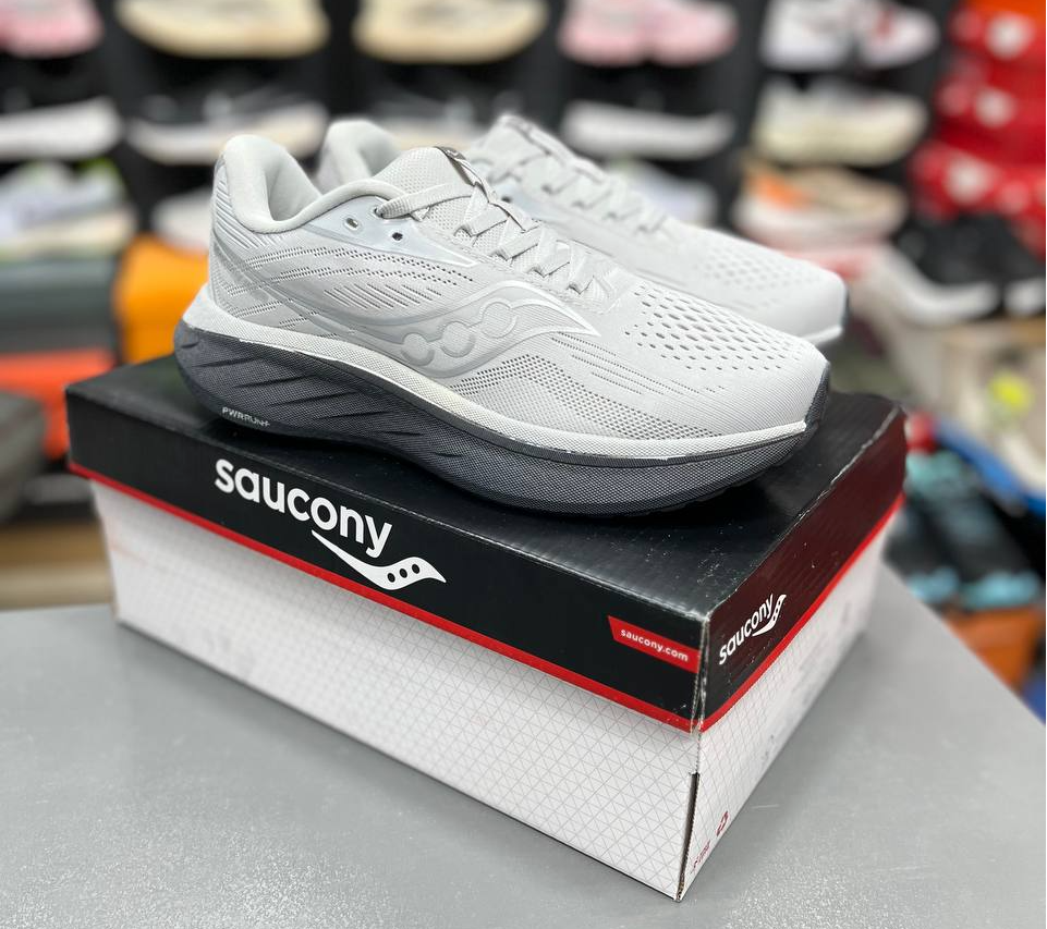 کتونی ساکونی راید۱۸مسترکوالیتیSaucony Ride 18ساخت ویتنام وارداتی سایز ۴۰ الی ۴۵ضمانت کیفیت کالا فروش تکی و عمده