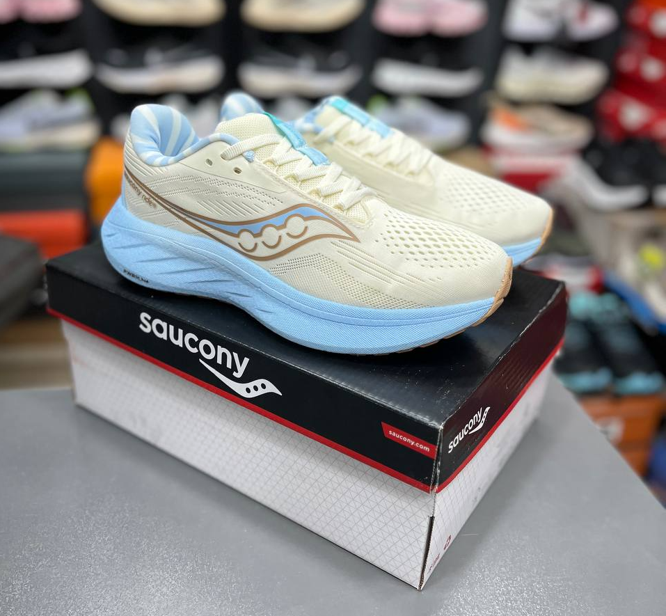 کتونی ساکونی راید۱۸مسترکوالیتیSaucony Ride 18ساخت ویتنام وارداتی سایز ۴۰ الی ۴۵ضمانت کیفیت کالا فروش تکی و عمده