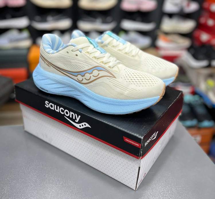 کتونی ساکونی راید۱۸مسترکوالیتیSaucony Ride 18ساخت ویتنام وارداتی سایز ۴۰ الی ۴۵ضمانت کیفیت کالا فروش تکی و عمده