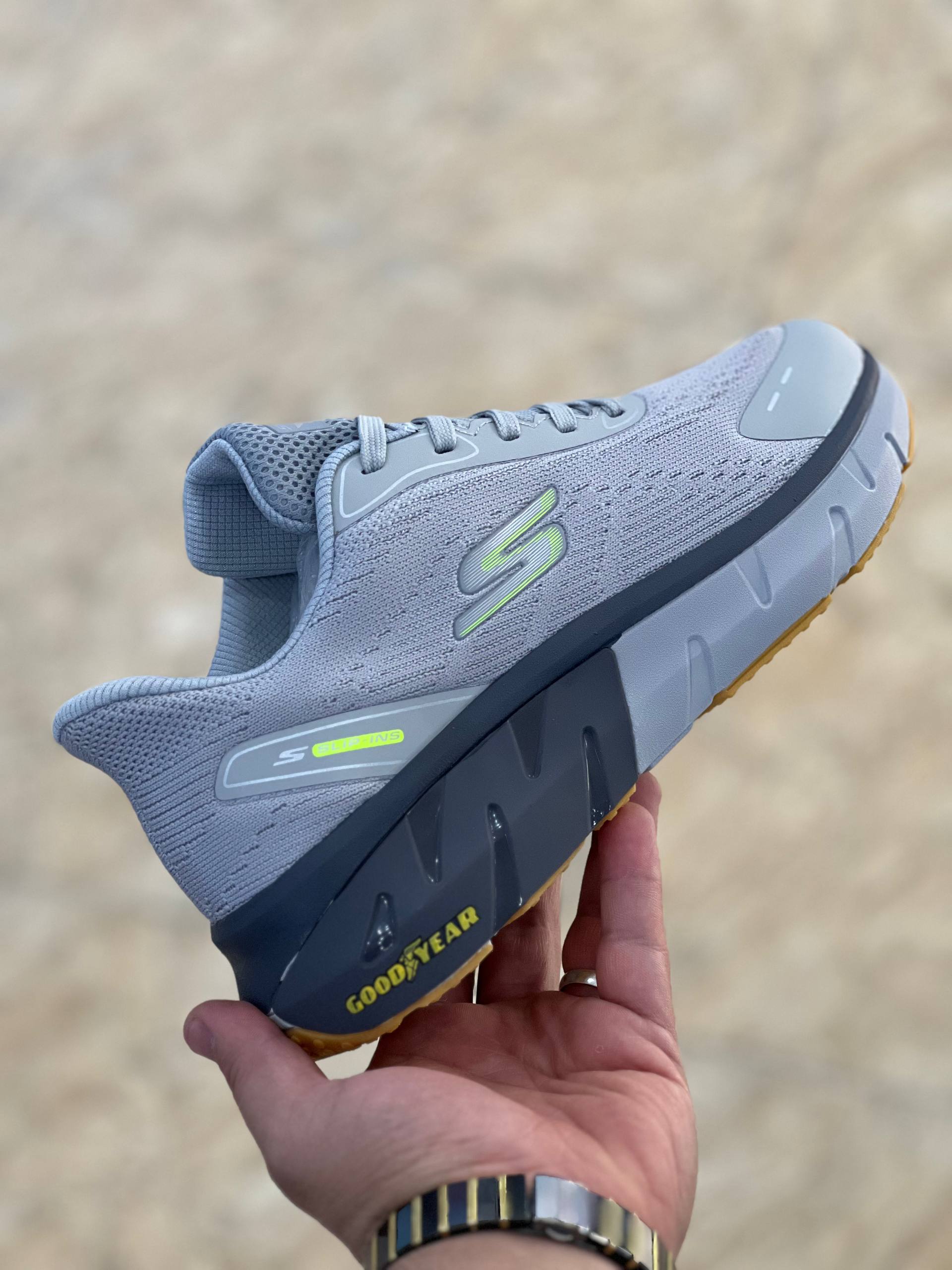 کتونی اسکیچرز آرچ فیت اسلیپ اینز با زیره گودیر مسترکوالیتیSkechers Archfit Slip-insساخت ویتنام وارداتی سایز۴۰ الی ۴۵فروش تکی و عمده ضمانت کیفیت کالا
