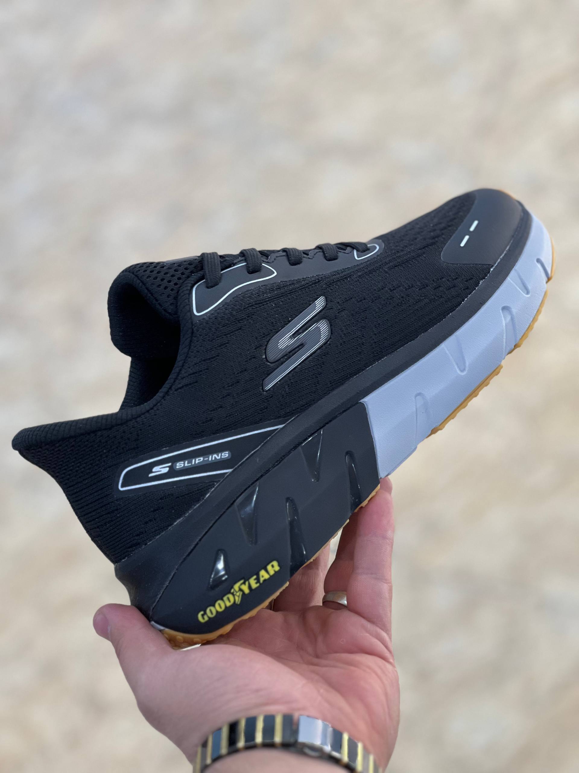 کتونی اسکیچرز آرچ فیت اسلیپ اینز با زیره گودیر مسترکوالیتیSkechers Archfit Slip-insساخت ویتنام وارداتی سایز۴۰ الی ۴۵فروش تکی و عمده ضمانت کیفیت کالا