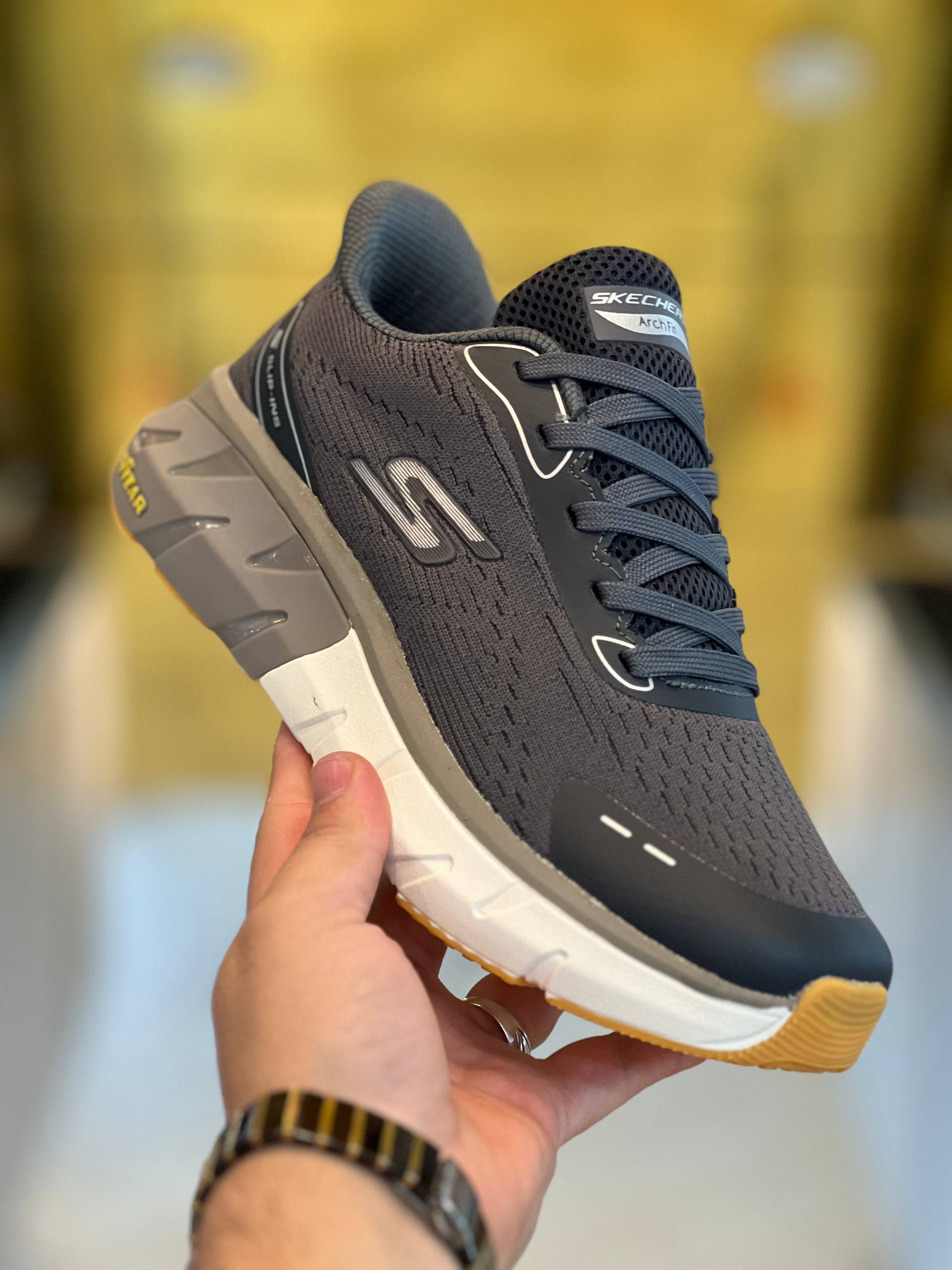کتونی اسکیچرز آرچ فیت اسلیپ اینز با زیره گود یرSkechers Archfit Slip-insساخت ویتنام وارداتی سایز۴۰ الی ۴۵فروش تکی و عمده ضمانت کیفیت کالا