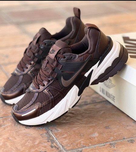 کتونی نایک وی تو کی مسترکوالیتی Nike V2k Runساخت ویتنام وارداتی سایز ۳۸الی۴۵ فروش تکی و عمده پایین ترین قیمت ضمانت اصالت کالا بالاترین کیفیت مسترکوالیتی درجه ۱